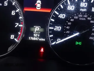 2014 Acura RLX Tech Pkg with VIN JH4KC1F58EC006870, listed as a IAAI auction lot 41142410 with 176,847 mi miles. Bid and sale history available at carsss.com. Image 15.