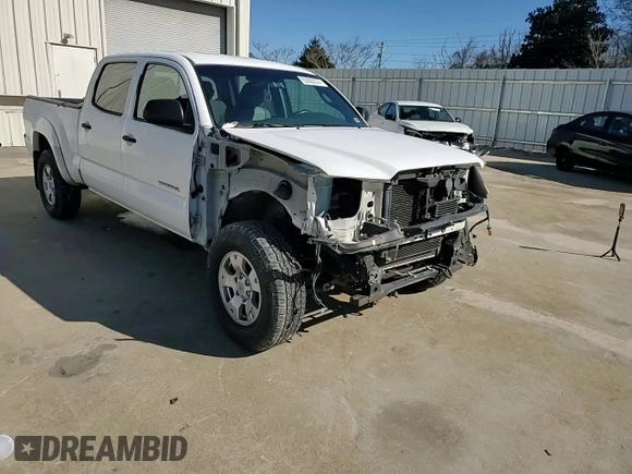 2015 Toyota Tacoma with VIN 3TMMU4FN1FM087252, listed as a Copart auction lot 85650274 with 138,061 mi miles and Salvage Title. Bid and sale history available at DreamBid. Image 11.
