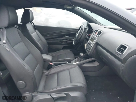 2009 Volkswagen Eos Komfort with VIN WVWBA71F89V019218, listed as a IAAI auction lot 42010071 with 136,450 mi miles. Bid and sale history available at carsss.com. Image 5.