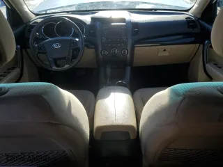 2013 Kia Sorento LX with VIN 5XYKTDA29DG362304, listed as a Copart auction lot 88975035 with 239,364 mi miles and Clean Title. Bid and sale history available at carsss.com. Image 8.