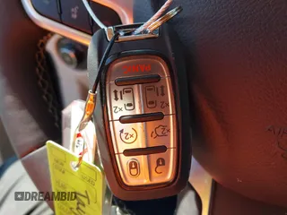 2024 Chrysler Pacifica Hybrid Select z VIN 2C4RC1S73RR185310, wystawiony jako IAAI lot #42246006 z przebiegiem 31 696 mil mil oraz . Historia ofert i sprzedaży dostępna na DreamBid. Obrazek 11.