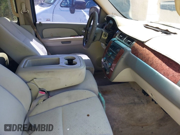 2007 Chevrolet Avalanche LTZ with VIN 3GNEC12J27G123076, listed as a IAAI auction lot 41971545 with Not provided miles and . Bid and sale history available at DreamBid. Image 5.