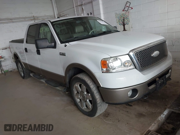 2006 Ford F-150 XLT z VIN 1FTPW14V76KD99737, wystawiony jako IAAI lot #42473412 z przebiegiem 247 427 mil mil oraz . Historia ofert i sprzedaży dostępna na DreamBid. Obrazek 1.