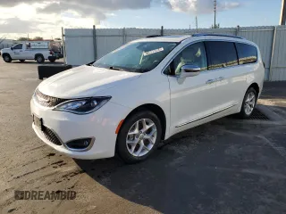 2020 Chrysler Pacifica Limited z VIN 2C4RC1GG9LR289428, wystawiony jako Copart lot #77699394 z przebiegiem 83 801 mil mil oraz Nie do naprawy. Historia ofert i sprzedaży dostępna na DreamBid. Obrazek 1.