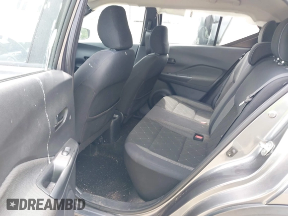 2019 Nissan Kicks SV with VIN 3N1CP5CU1KL534573, listed as a IAAI auction lot 39215072 with 55,489 mi miles. Bid and sale history available at carsss.com. Image 8.