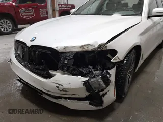 2021 BMW 5 Series 530i xDrive with VIN WBA13BJ09MWX04445, listed as a IAAI auction lot 41461330 with 40,329 mi miles and . Bid and sale history available at carsss.com. Image 6.