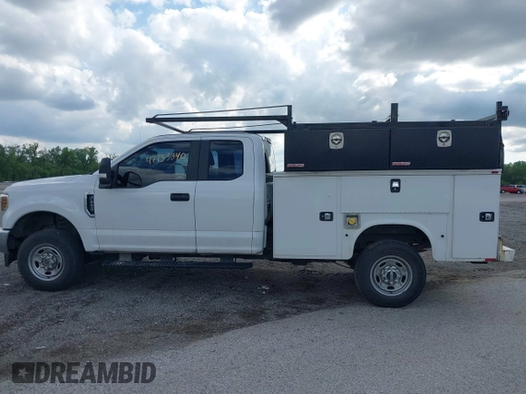 2019 Ford F-250 XL with VIN 1FD7X2B60KEC25009, listed as a IAAI auction lot 42133340 with 159,294 mi miles and . Bid and sale history available at DreamBid. Image 14.