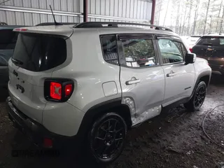 2020 Jeep Renegade Latitude with VIN ZACNJBBB9LPL83624, listed as a IAAI auction lot 41710389 with 40,322 mi miles. Bid and sale history available at carsss.com. Image 6.