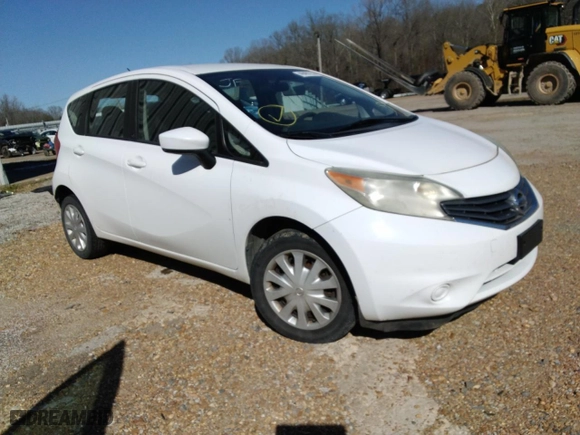 2015 Nissan Versa Note S Plus with VIN 3N1CE2CP7FL424843, listed as a Copart auction lot 49401255 with 139,177 mi miles and Clean Title. Bid and sale history available at carsss.com. Image 4.