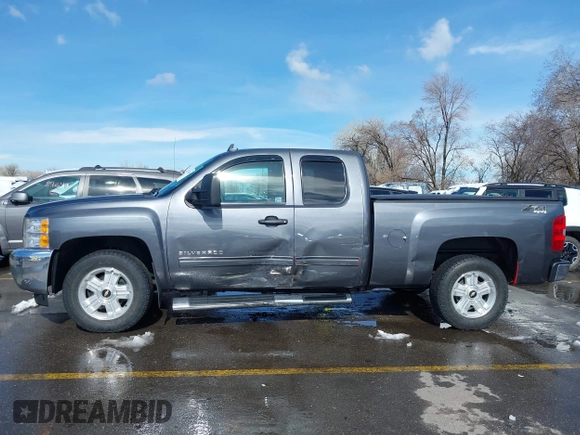 2013 Chevrolet Silverado 1500 LT with VIN 1GCRKSE75DZ364886, listed as a IAAI auction lot 41702368 with 69,351 mi miles and . Bid and sale history available at DreamBid. Image 14.