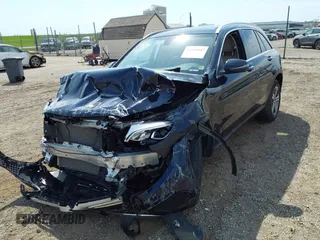 2019 Mercedes-Benz GLC 300 z VIN WDC0G4KB5KF626915, wystawiony jako IAAI lot #42100847 z przebiegiem 22 440 mil mil oraz . Historia ofert i sprzedaży dostępna na DreamBid. Obrazek 17.