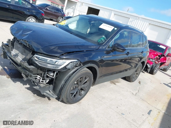 2023 Volkswagen Tiguan SE with VIN 3VV3B7AX9PM062632, listed as a IAAI auction lot 41943020 with 40,995 mi miles. Bid and sale history available at carsss.com. Image 18.