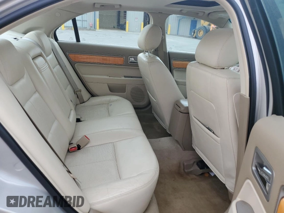 2008 Lincoln MKZ z VIN 3LNHM28T08R621554, wystawiony jako Copart lot #54532325 z przebiegiem 170 711 mil mil oraz Szkoda całkowita • Salvage title. Historia ofert i sprzedaży dostępna na DreamBid. Obrazek 10.