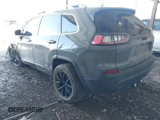 2020 Jeep Cherokee Latitude Plus with VIN 1C4PJLLB1LD561220, listed as a IAAI auction lot 40784775 with 0 mi miles. Bid and sale history available at carsss.com. Image 3.