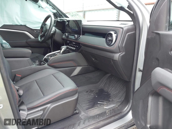 2024 Chevrolet Colorado 4WD Z71 with VIN 1GCPTDEK0R1310857, listed as a IAAI auction lot 42412552 with 11,628 mi miles and . Bid and sale history available at DreamBid. Image 5.