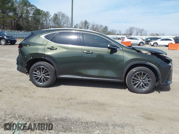 2024 Lexus NX 250 Premium z VIN 2T2GDCAZ1RC015929, wystawiony jako IAAI lot #41686646 z przebiegiem 27 898 mil mil oraz . Historia ofert i sprzedaży dostępna na DreamBid. Obrazek 13.