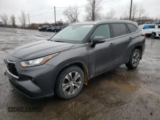 2022 Toyota Highlander XLE with VIN 5TDGZRBH5NS580121, listed as a Copart auction lot 51624345 with 84,065 mi miles and Salvage title. Bid and sale history available at DreamBid. Image 1.