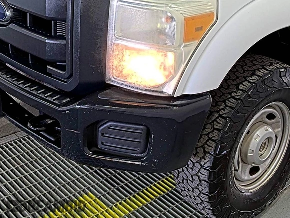 2013 Ford F-250 XL with VIN 1FT7X2B65DEB05150, listed as a IAAI auction lot 42832842 with 271,344 mi miles and . Bid and sale history available at DreamBid. Image 19.