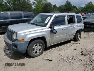 2010 Jeep Patriot Sport z VIN 1J4NF2GB4AD555691, wystawiony jako Copart lot #55744455 z przebiegiem 210 210 mil mil oraz Nie do naprawy • Non repairable. Historia ofert i sprzedaży dostępna na DreamBid. Obrazek 1.