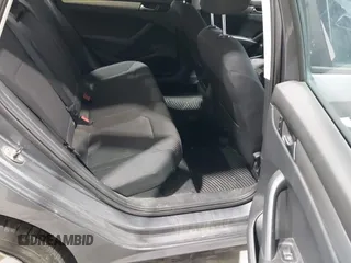 2012 Volkswagen Passat S z VIN 1VWAP7A3XCC050485, wystawiony jako IAAI lot #41690837 z przebiegiem 239 583 mil mil oraz . Historia ofert i sprzedaży dostępna na DreamBid. Obrazek 8.