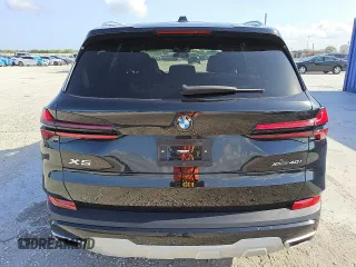 2024 BMW X5 xDrive40i z VIN 5UX23EU06R9T35813, wystawiony jako Copart lot #57442245 z przebiegiem 41 072 mil mil oraz Tytuł czysty. Historia ofert i sprzedaży dostępna na DreamBid. Obrazek 6.