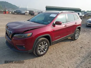 2020 Jeep Cherokee Latitude Plus z VIN 1C4PJMLB6LD585258, wystawiony jako IAAI lot #42411918 z przebiegiem 42 097 mil mil oraz . Historia ofert i sprzedaży dostępna na DreamBid. Obrazek 17.