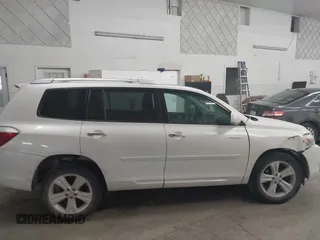 2010 Toyota Highlander Limited with VIN 5TDDK3EH6AS017928, listed as a IAAI auction lot 41614252 with 200,594 mi miles and . Bid and sale history available at DreamBid. Image 13.