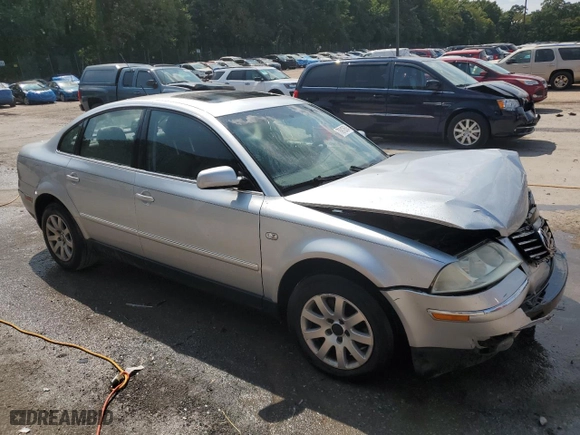 2003 Volkswagen Passat GLS with VIN WVWPD63BX3P100430, listed as a Copart auction lot 70912634 with 129,933 mi miles and Salvage Title. Bid and sale history available at carsss.com. Image 4.
