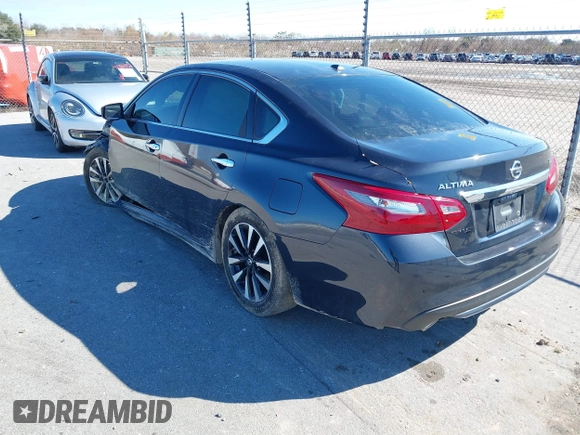 2018 Nissan Altima SR with VIN 1N4AL3AP0JC180577, listed as a IAAI auction lot 41378496 with 89,751 mi miles and . Bid and sale history available at carsss.com. Image 3.