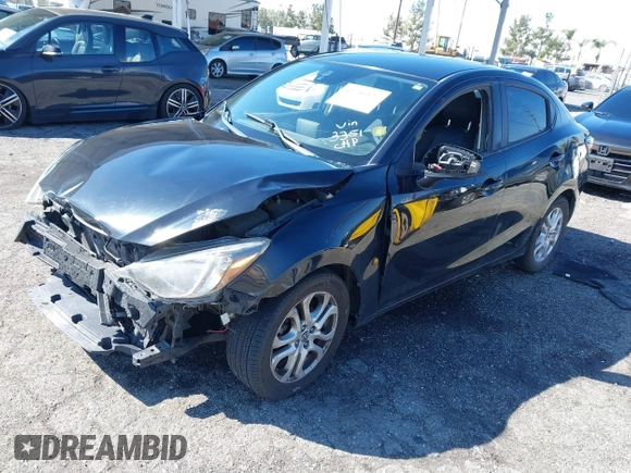 2016 Scion iA z VIN 3MYDLBZV0GY123351, wystawiony jako IAAI lot #41736327 z przebiegiem 86 804 mil mil oraz . Historia ofert i sprzedaży dostępna na DreamBid. Obrazek 2.