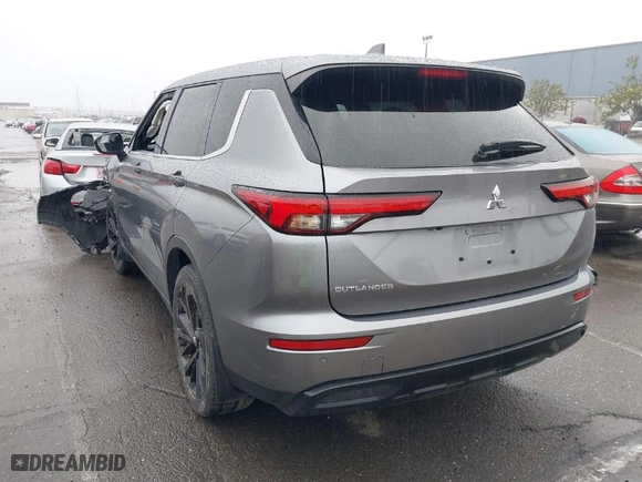 2022 Mitsubishi Outlander SE with VIN JA4J3UA81NZ090912, listed as a IAAI auction lot 41528432 with 52,639 mi miles. Bid and sale history available at carsss.com. Image 3.