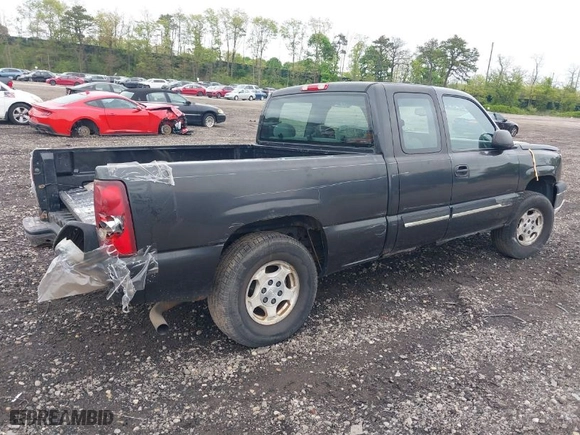 2003 Chevrolet Silverado 1500 LT with VIN 1GCEK19T63E244858, listed as a IAAI auction lot 39411224 with 192,271 mi miles. Bid and sale history available at carsss.com. Image 4.