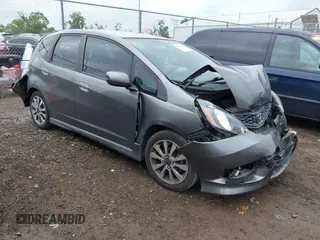 2013 Honda Fit Sport с VIN JHMGE8H54DC051194, выставлен на аукционе IAAI как лот 42358137 с пробегом 120 074 миль миль и . История ставок и продаж доступна на DreamBid. Изображение 1.