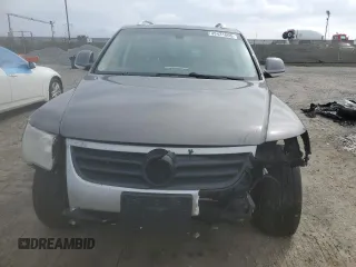 2010 Volkswagen Touareg VR6 with VIN WVGBF7A98AD002467, listed as a Copart auction lot 49431605 with Not Provided miles and Salvage Title. Bid and sale history available at DreamBid. Image 5.
