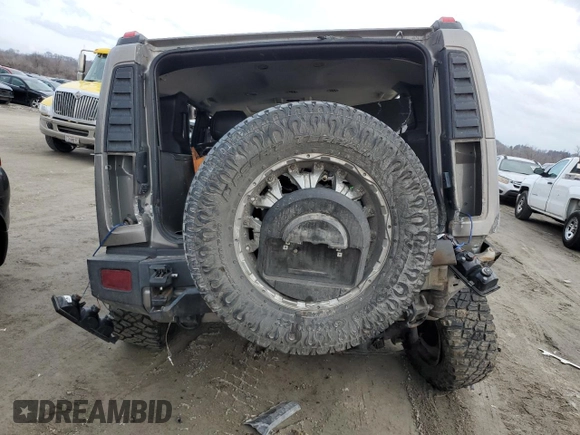 2009 Hummer H2 z VIN 5GRGN83239H103146, wystawiony jako Copart lot #44941834 z przebiegiem Nie podano mil oraz Szkoda całkowita • Salvage title. Historia ofert i sprzedaży dostępna na DreamBid. Obrazek 6.