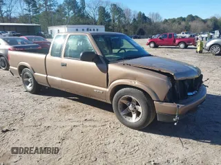 2003 Chevrolet S-10 LS with VIN 1GCCS19X138138729, listed as a IAAI auction lot 41683072 with Not Provided miles and . Bid and sale history available at DreamBid. Image 1.