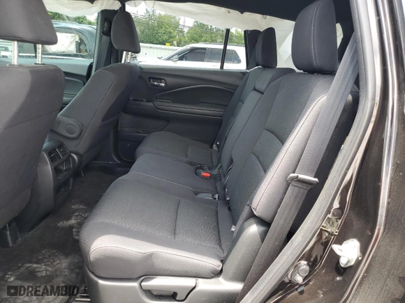 2020 Honda Passport Sport with VIN 5FNYF8H21LB000424, listed as a Copart auction lot 62570834 with 164,289 mi miles and Salvage Title. Bid and sale history available at carsss.com. Image 11.