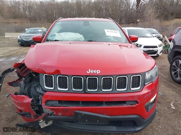 2019 Jeep Compass Latitude with VIN 3C4NJCBB1KT782351, listed as a IAAI auction lot 41241262 with 90,362 mi miles. Bid and sale history available at carsss.com. Image 13.