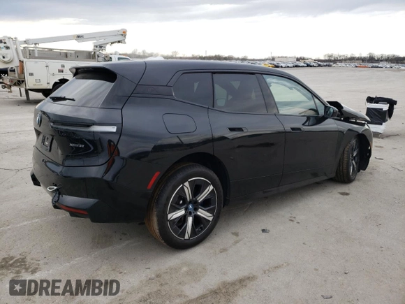 2022 BMW iX xDrive50 с VIN WB523CF0XNCJ77116, выставлен на аукционе Copart как лот 42071493 с пробегом 4 478 миль миль и . История ставок и продаж доступна на DreamBid. Изображение 3.