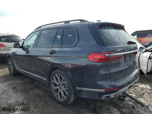 2021 BMW X7 xDrive40i with VIN 5UXCW2C0XM9E56755, listed as a Copart auction lot 45556525 with 46,960 mi miles and Salvage Title. Bid and sale history available at carsss.com. Image 2.