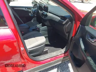 2020 Ford Escape SE with VIN 1FMCU9G68LUB63116, listed as a IAAI auction lot 42131422 with 67,476 mi miles and . Bid and sale history available at DreamBid. Image 5.