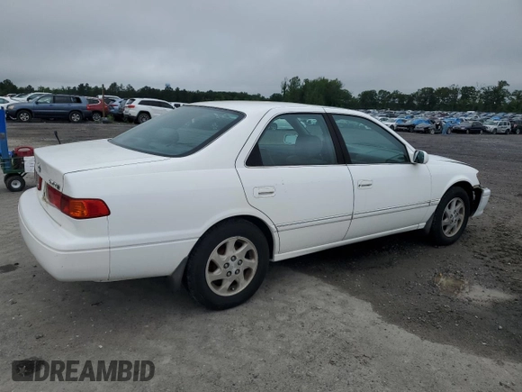 2000 Toyota Camry CE z VIN JT2BG28KXY0432024, wystawiony jako Copart lot #57057905 z przebiegiem 201 289 mil mil oraz Szkoda całkowita • Salvage title. Historia ofert i sprzedaży dostępna na DreamBid. Obrazek 3.