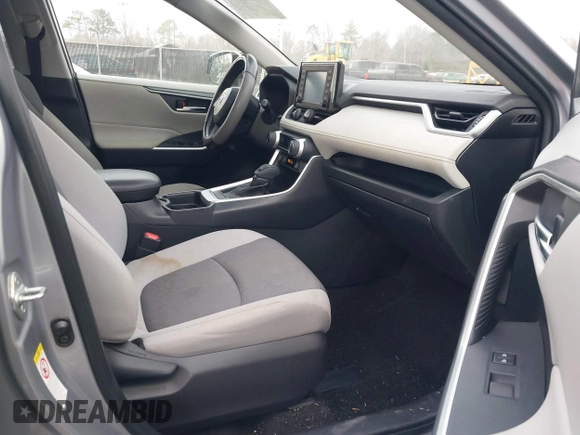 2019 Toyota RAV4 XLE with VIN JTMW1RFV6KD009277, listed as a IAAI auction lot 41678576 with 51,833 mi miles. Bid and sale history available at carsss.com. Image 5.
