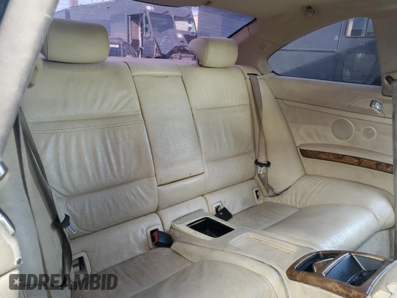 2008 BMW 3 Series 328i z VIN WBAWV13578P118345, wystawiony jako Copart lot #52437355 z przebiegiem 151 398 mil mil oraz Czysty tytuł • Clean title. Historia ofert i sprzedaży dostępna na DreamBid. Obrazek 10.