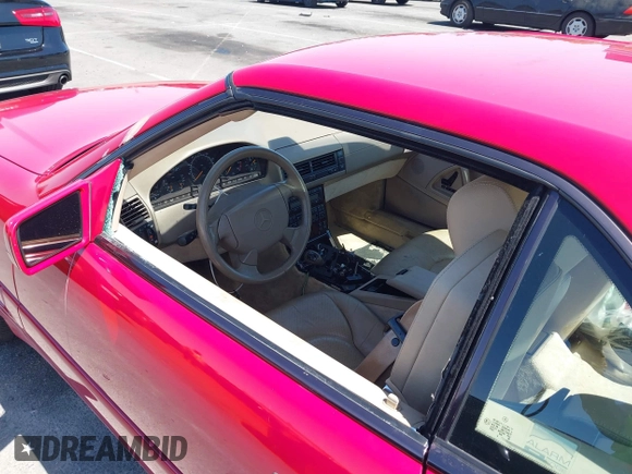 1998 Mercedes-Benz SL 500 z VIN WDBFA67F5WF162862, wystawiony jako IAAI lot #42391819 z przebiegiem 158 411 mil mil oraz . Historia ofert i sprzedaży dostępna na DreamBid. Obrazek 6.