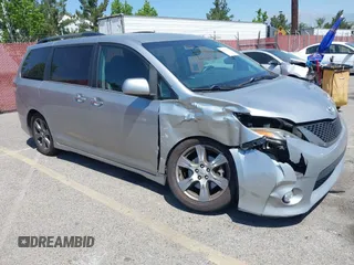 2017 Toyota Sienna SE with VIN 5TDXZ3DC8HS796970, listed as a IAAI auction lot 42272964 with 114,237 mi miles and . Bid and sale history available at DreamBid. Image 1.