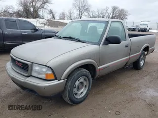 1998 GMC Sonoma with VIN 1GTCS1445WK505426, listed as a IAAI auction lot 41710516 with 112,703 mi miles. Bid and sale history available at carsss.com. Image 2.