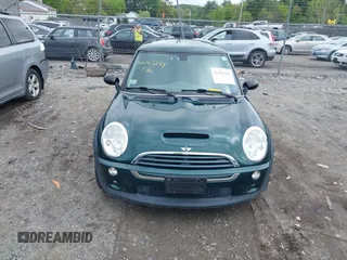 2003 MINI Hardtop S z VIN WMWRE33423TD67347, wystawiony jako IAAI lot #42267289 z przebiegiem 79 740 mil mil oraz . Historia ofert i sprzedaży dostępna na DreamBid. Obrazek 12.