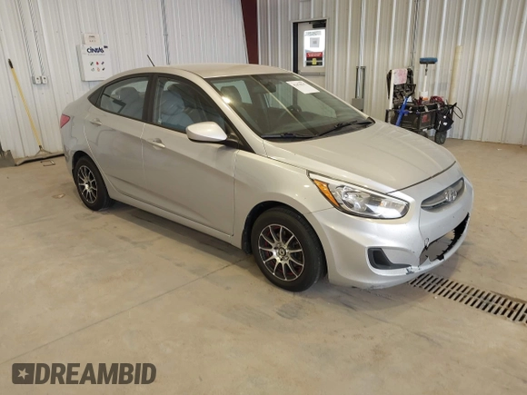2016 Hyundai Accent SE z VIN KMHCT4AE8GU121220, wystawiony jako IAAI lot #42478517 z przebiegiem 133 491 mil mil oraz . Historia ofert i sprzedaży dostępna na DreamBid. Obrazek 1.