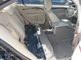 2007 Volvo S80 I6 with VIN YV1AS982071028937, listed as a IAAI auction lot 41892056 with 102,445 mi miles. Bid and sale history available at carsss.com. Image 8.